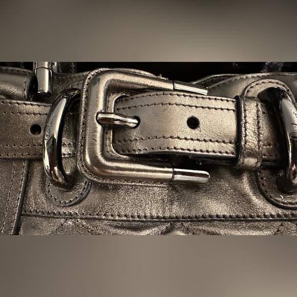 BURBERRY Calfskin Quilted Beaton Gunmetal - Picture 6 of 15